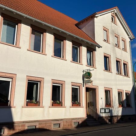 Landgasthof Zur Sonne I Hotel & Restaurant Neuburg am Rhein エクステリア 写真