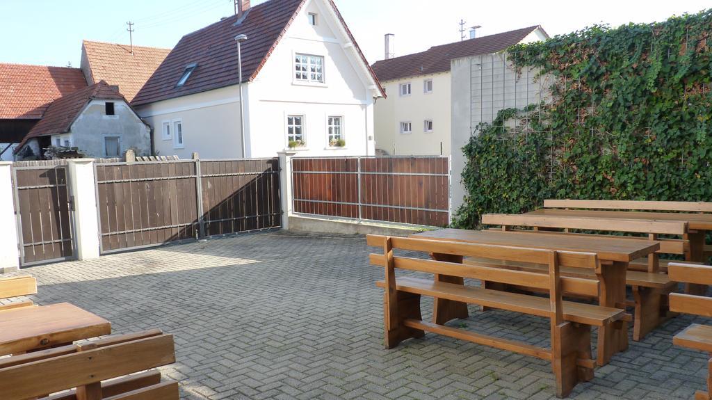 Landgasthof Zur Sonne I Hotel & Restaurant Neuburg am Rhein エクステリア 写真